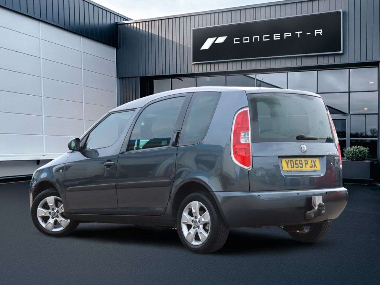 A 2009 SKODA ROOMSTER 1.4 TDI Pure Drive SE MPV 5dr Diesel Manual (135 g/km, 80 bhp) A 2009 SKODA ROOMSTER 1.4 TDI Pure Drive SE MPV 5dr Diesel Manual (135 g/km, 80 bhp)