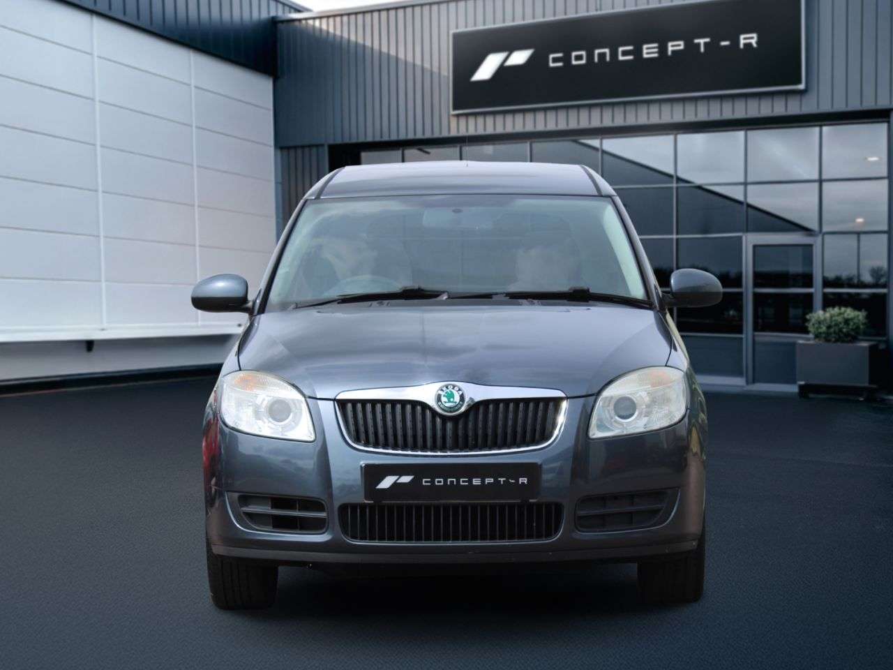 A 2009 SKODA ROOMSTER 1.4 TDI Pure Drive SE MPV 5dr Diesel Manual (135 g/km, 80 bhp) A 2009 SKODA ROOMSTER 1.4 TDI Pure Drive SE MPV 5dr Diesel Manual (135 g/km, 80 bhp)