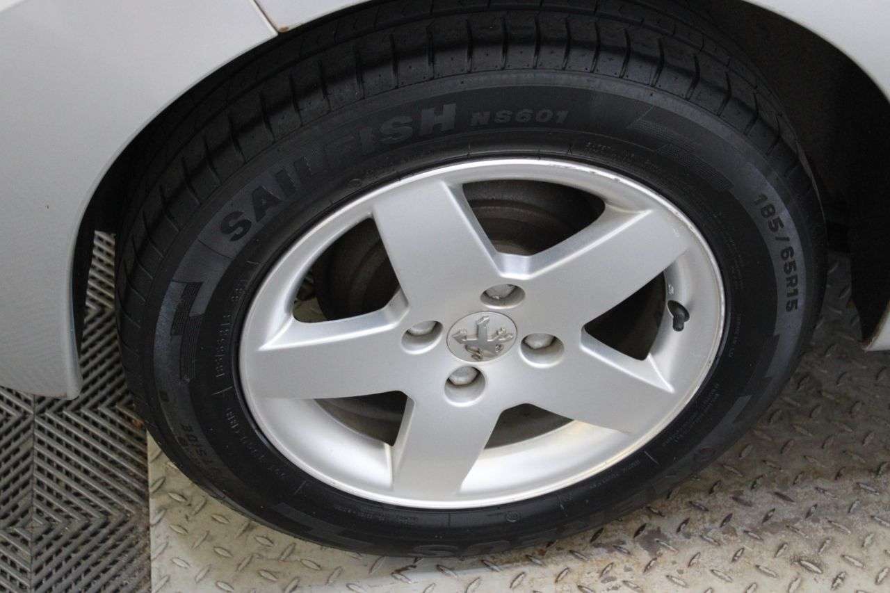 2007 PEUGEOT 207 2007 PEUGEOT 207