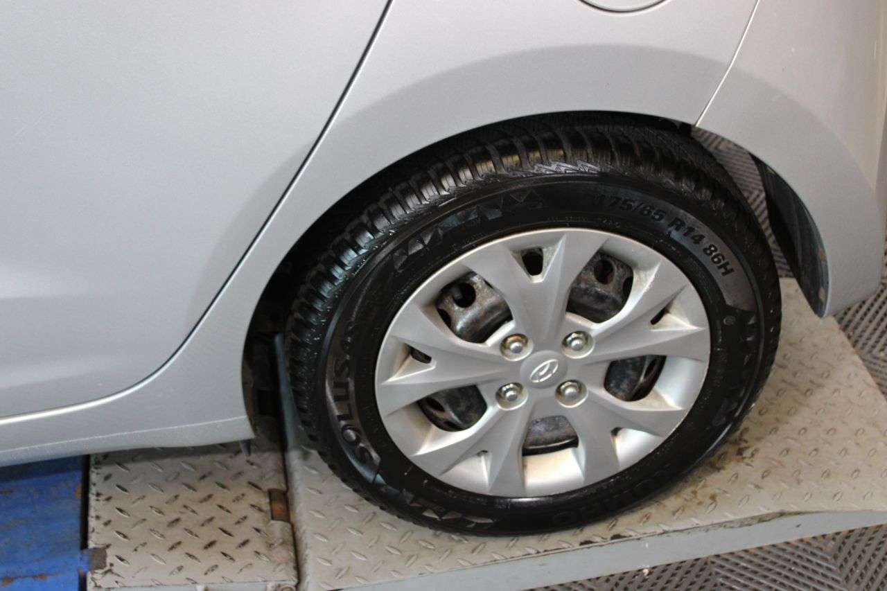 2014 HYUNDAI I10 2014 HYUNDAI I10