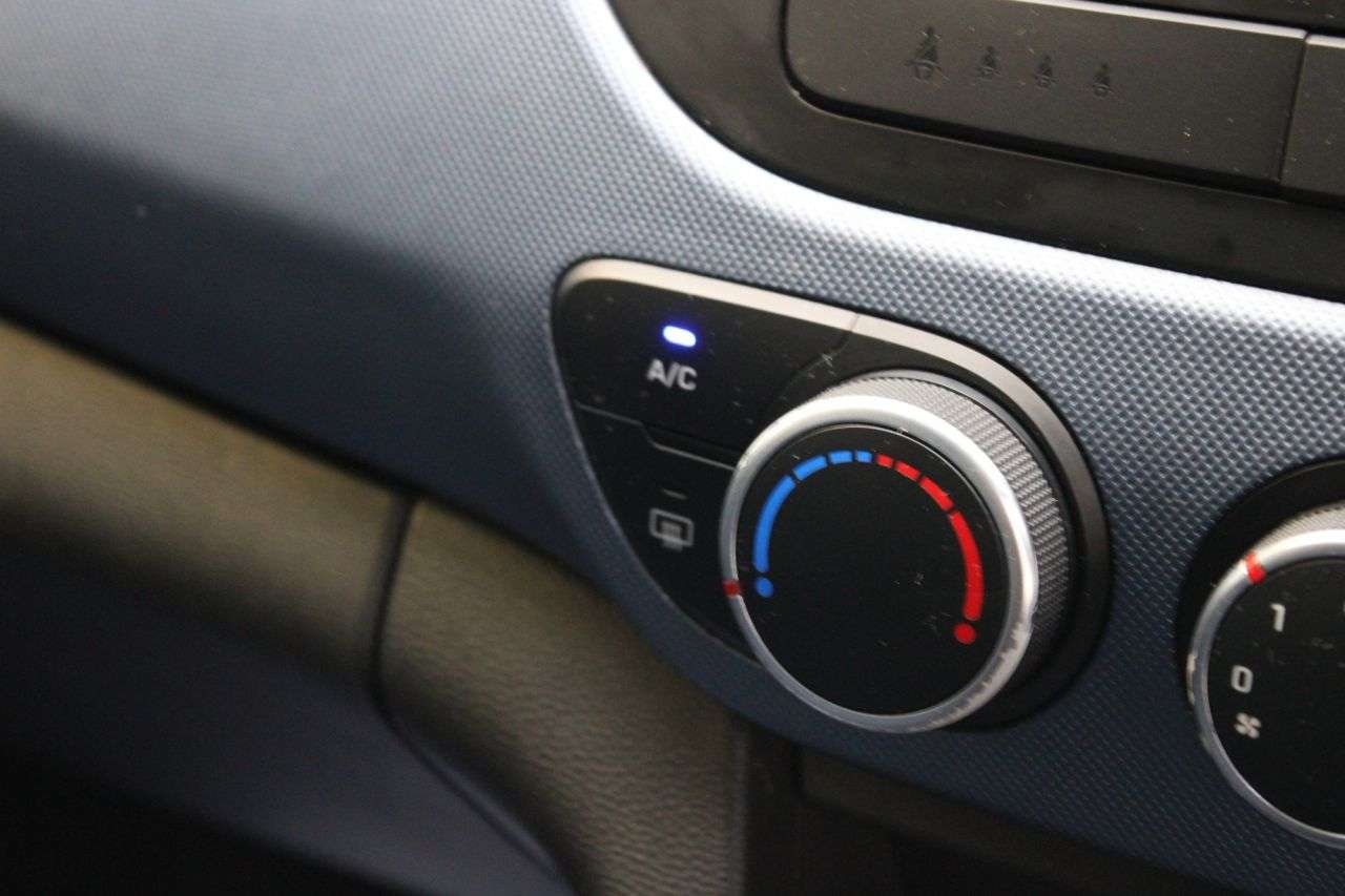 2014 HYUNDAI I10 2014 HYUNDAI I10