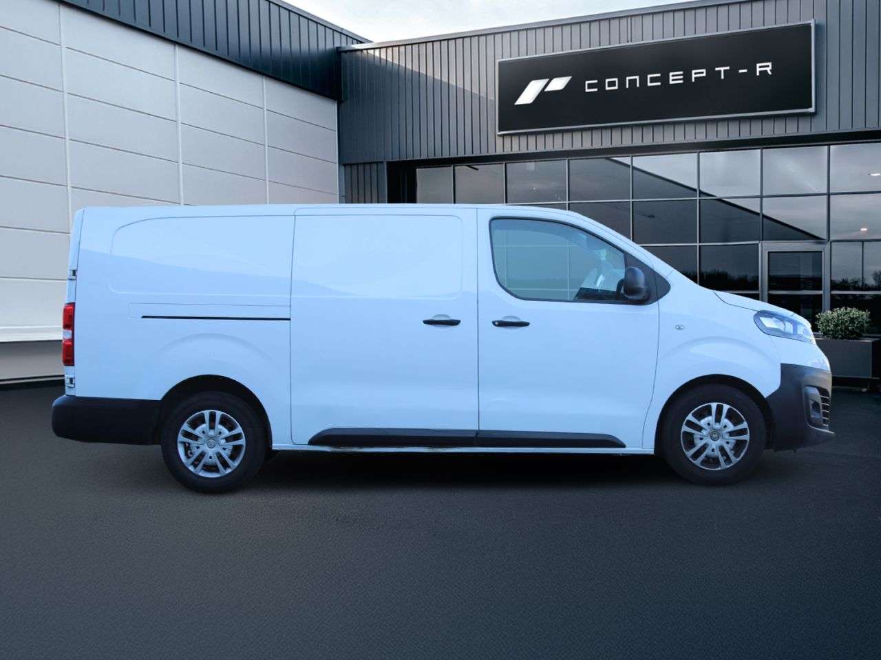 A 2021 VAUXHALL VIVARO 2.0 Turbo D 3100 Dynamic Panel Van 6dr Diesel Manual L2 H1 Euro 6 (s/s) (12 A 2021 VAUXHALL VIVARO 2.0 Turbo D 3100 Dynamic Panel Van 6dr Diesel Manual L2 H1 Euro 6 (s/s) (12