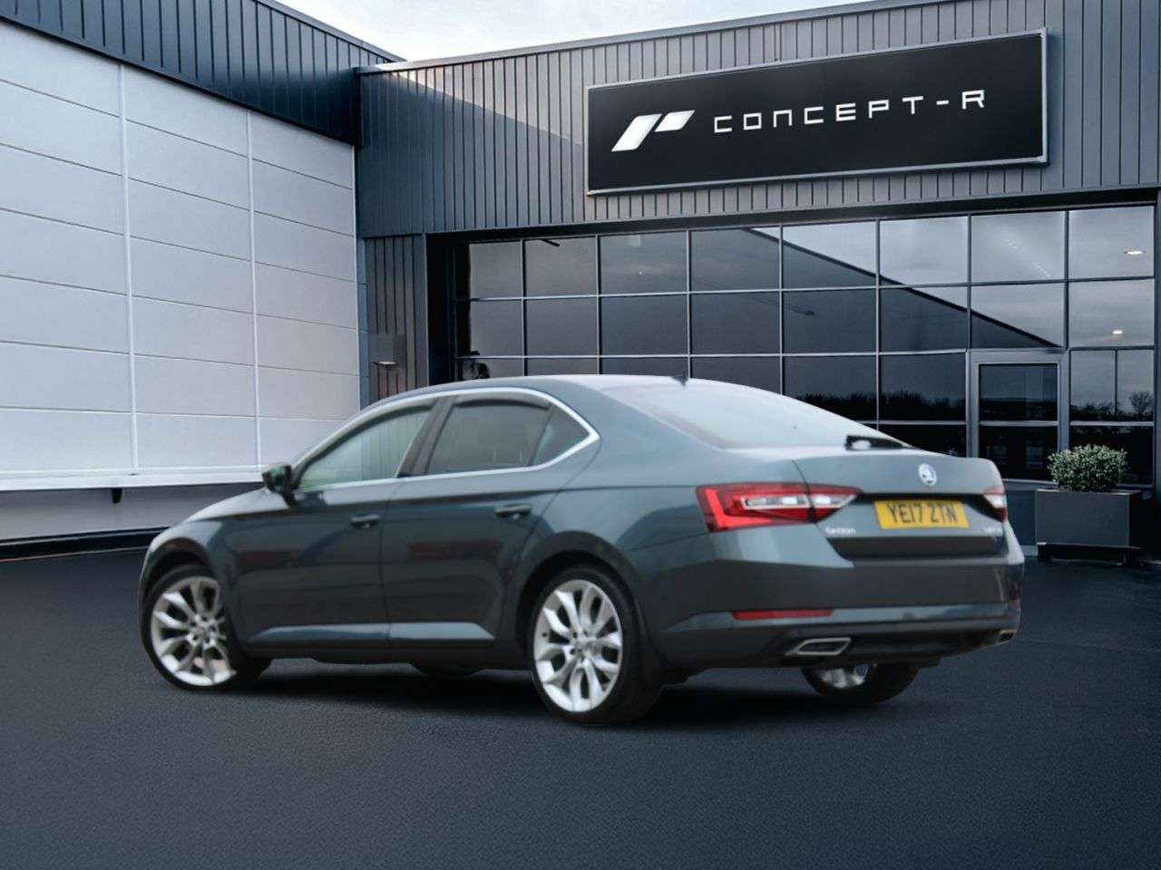 A 2017 SKODA SUPERB 2.0 TDI SE L Executive Hatchback 5dr Diesel Manual Euro 6 (s/s) (150 ps) ** A 2017 SKODA SUPERB 2.0 TDI SE L Executive Hatchback 5dr Diesel Manual Euro 6 (s/s) (150 ps) **