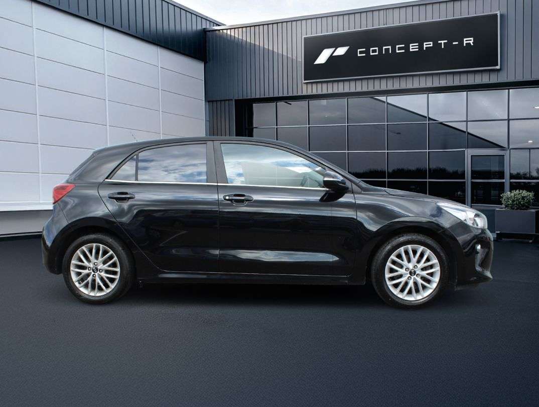 A 2017 KIA RIO 1.0 T-GDi 3 Hatchback 5dr Petrol Manual Euro 6 (s/s) (99 bhp) A 2017 KIA RIO 1.0 T-GDi 3 Hatchback 5dr Petrol Manual Euro 6 (s/s) (99 bhp)