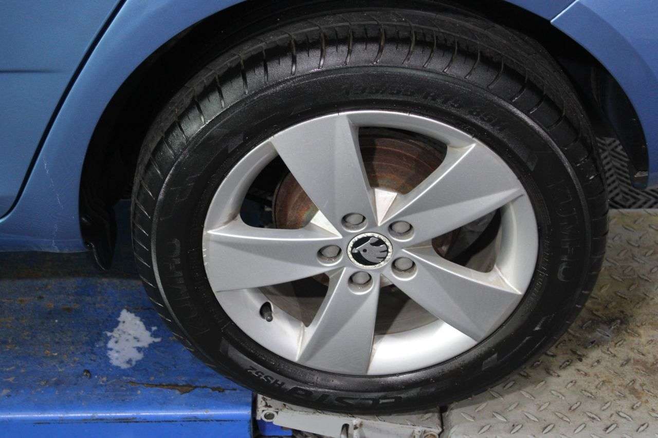 2014 SKODA FABIA 2014 SKODA FABIA