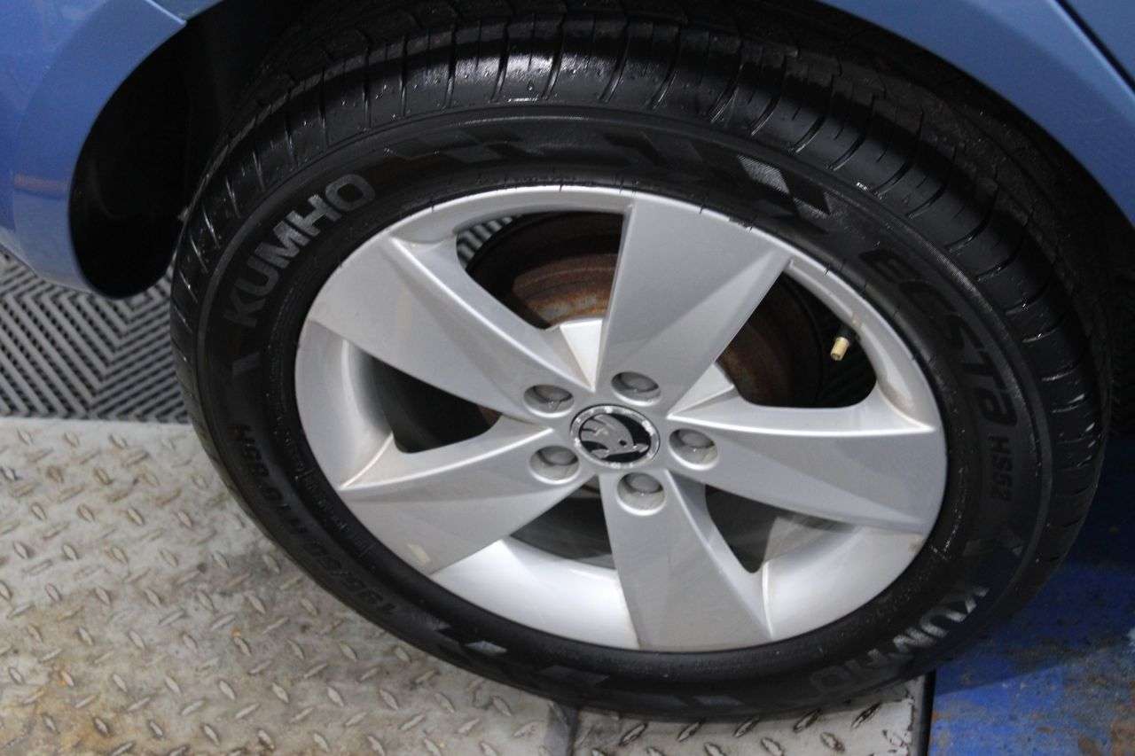 2014 SKODA FABIA 2014 SKODA FABIA