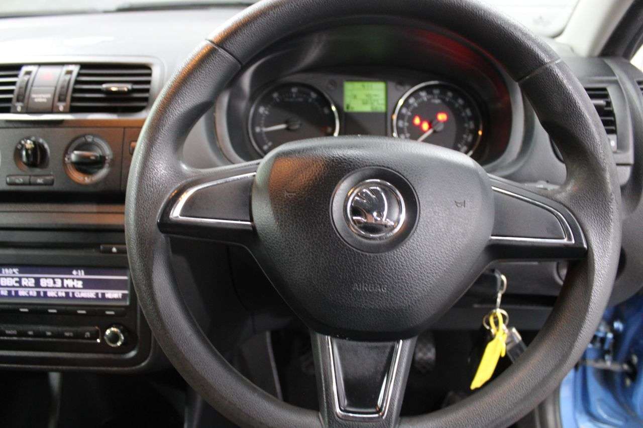 2014 SKODA FABIA 2014 SKODA FABIA