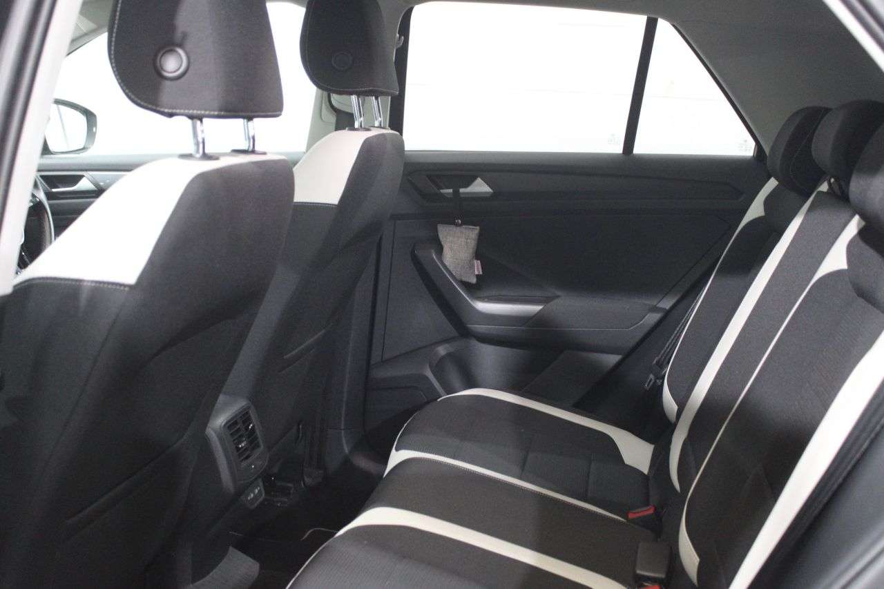 2021 VOLKSWAGEN T-ROC 2021 VOLKSWAGEN T-ROC