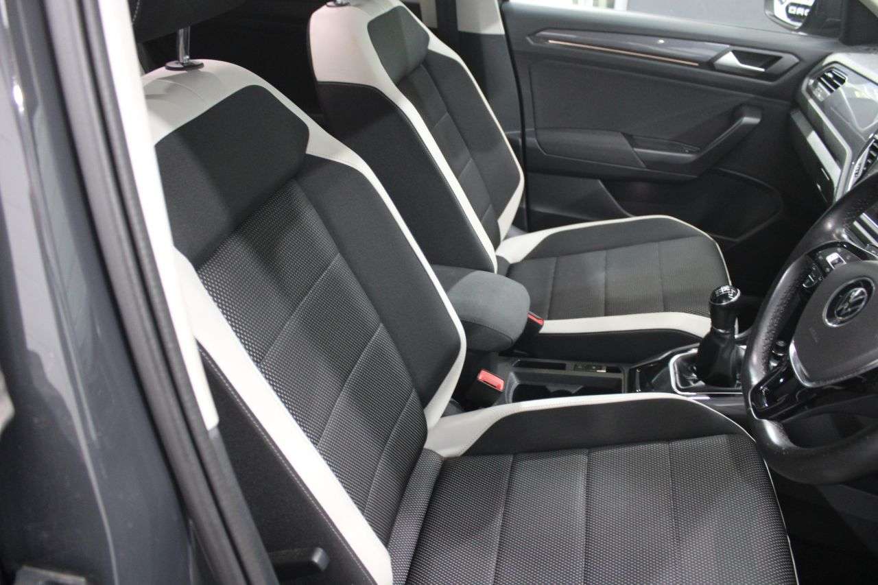 2021 VOLKSWAGEN T-ROC 2021 VOLKSWAGEN T-ROC