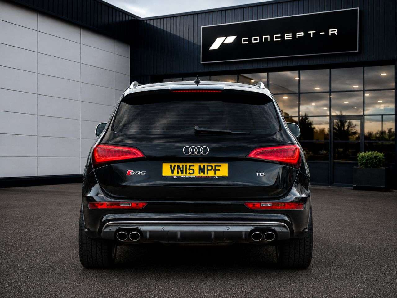 A 2015 AUDI SQ5 3.0 BiTDI V6 SUV 5dr Diesel Tiptronic quattro Euro 5 (s/s) (313 ps) A 2015 AUDI SQ5 3.0 BiTDI V6 SUV 5dr Diesel Tiptronic quattro Euro 5 (s/s) (313 ps)