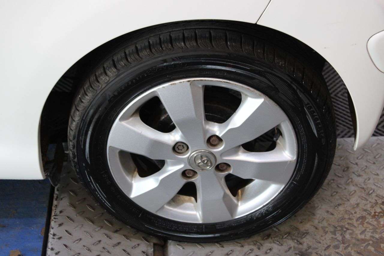 2011 TOYOTA AYGO 2011 TOYOTA AYGO