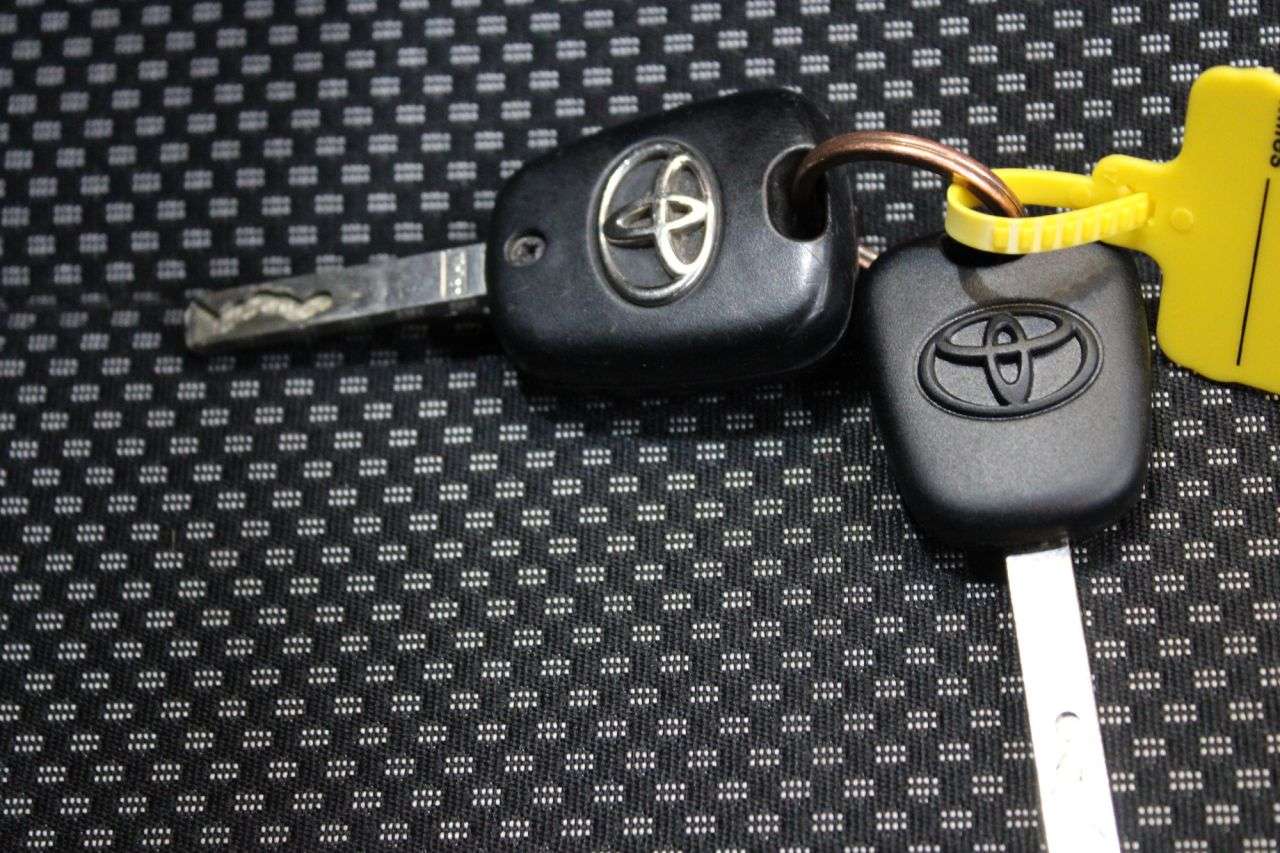 2011 TOYOTA AYGO 2011 TOYOTA AYGO