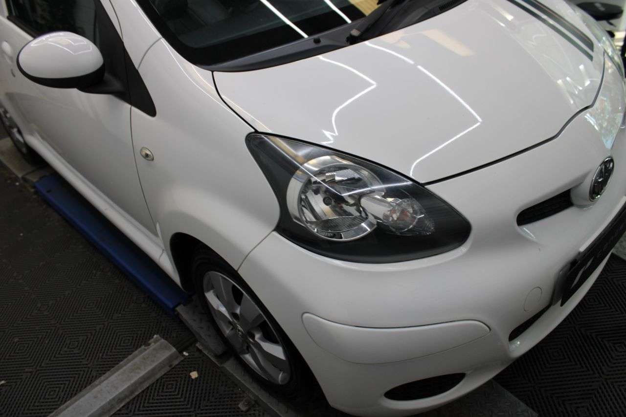 2011 TOYOTA AYGO 2011 TOYOTA AYGO