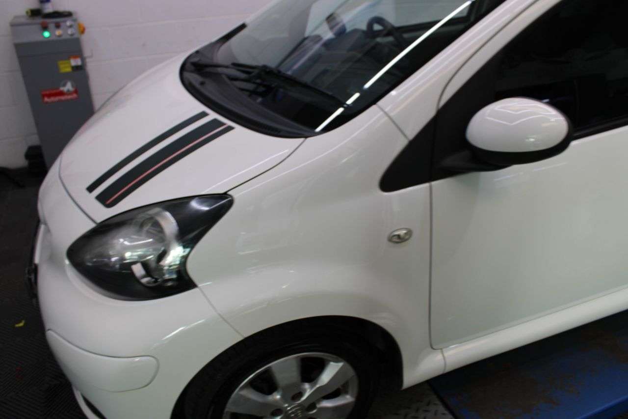 2011 TOYOTA AYGO 2011 TOYOTA AYGO