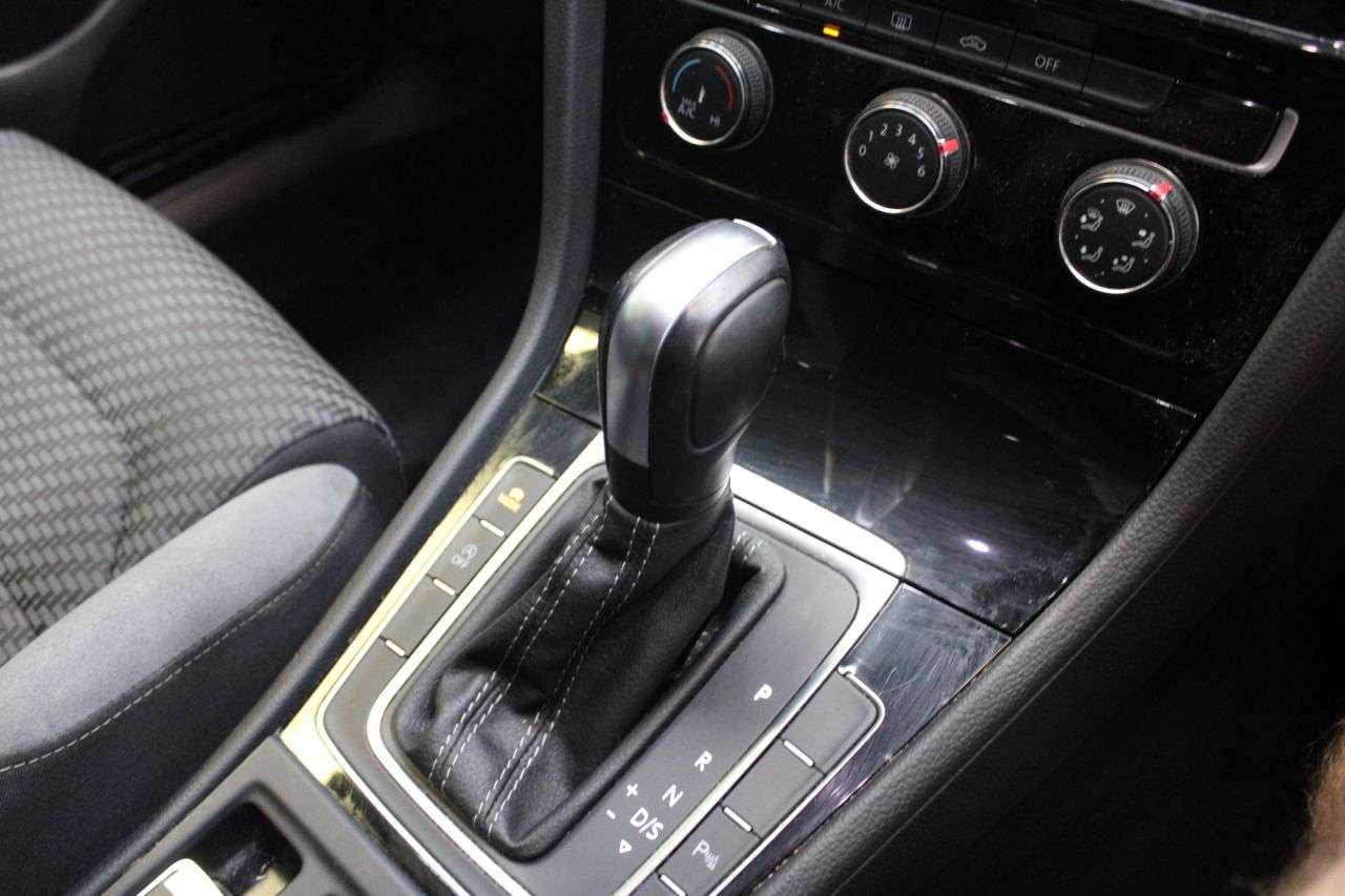2019 VOLKSWAGEN GOLF 2019 VOLKSWAGEN GOLF
