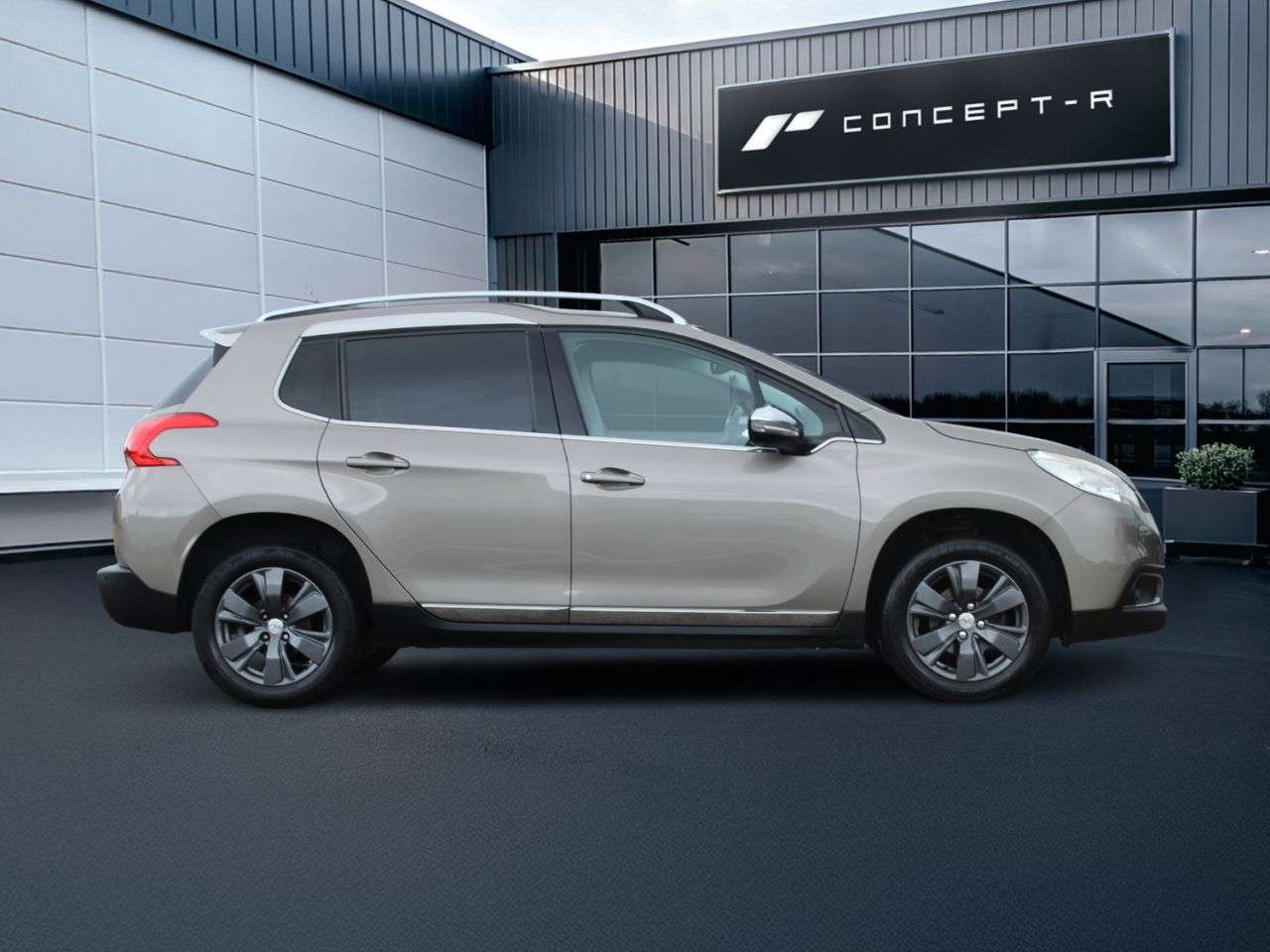 A 2015 PEUGEOT 2008 1.2 VTi PureTech Allure SUV 5dr Petrol Manual Euro 5 (82 ps) ++ FREE AND NA A 2015 PEUGEOT 2008 1.2 VTi PureTech Allure SUV 5dr Petrol Manual Euro 5 (82 ps) ++ FREE AND NA