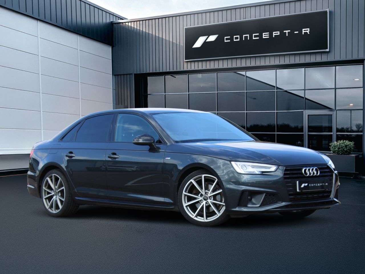 A 2019 AUDI A4 2.0 TFSI 35 Black Edition Saloon 4dr Petrol Manual Euro 6 (s/s) (150 ps) ++ A 2019 AUDI A4 2.0 TFSI 35 Black Edition Saloon 4dr Petrol Manual Euro 6 (s/s) (150 ps) ++