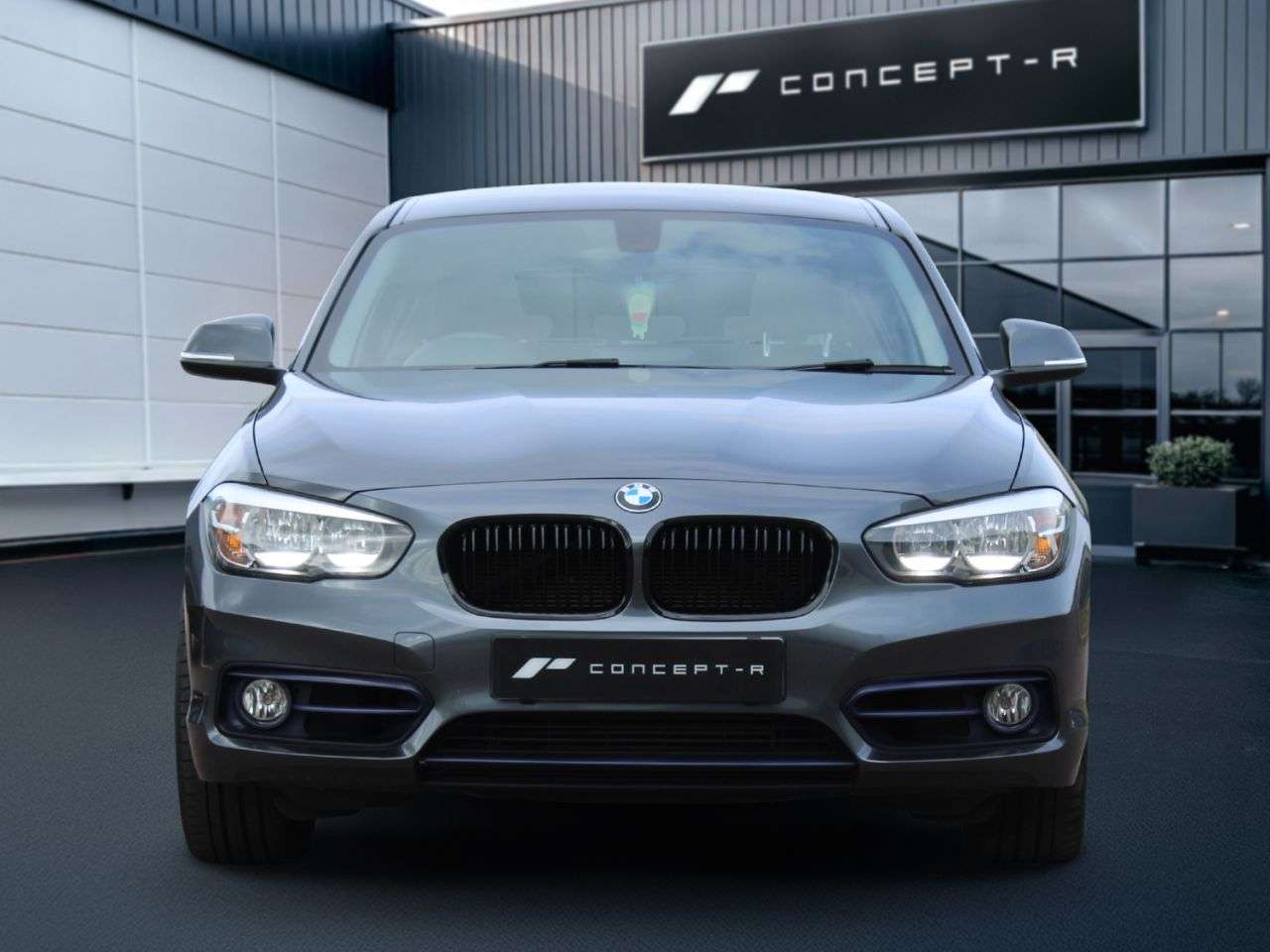 A 2017 BMW 1 SERIES 2.0 120d Sport Hatchback 5dr Diesel Auto xDrive Euro 6 (s/s) (190 ps) ***12 A 2017 BMW 1 SERIES 2.0 120d Sport Hatchback 5dr Diesel Auto xDrive Euro 6 (s/s) (190 ps) ***12