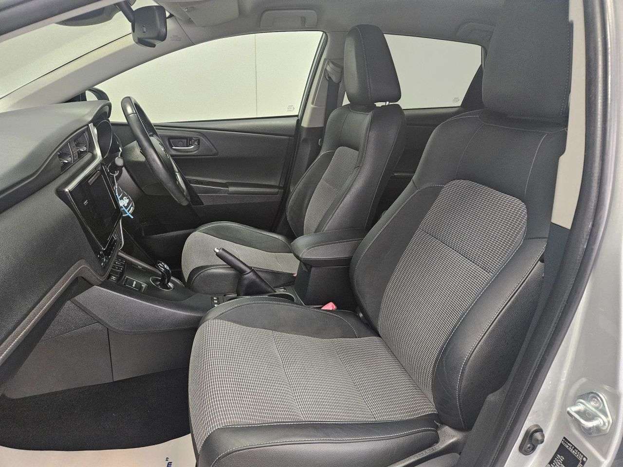 2016 TOYOTA AURIS 2016 TOYOTA AURIS