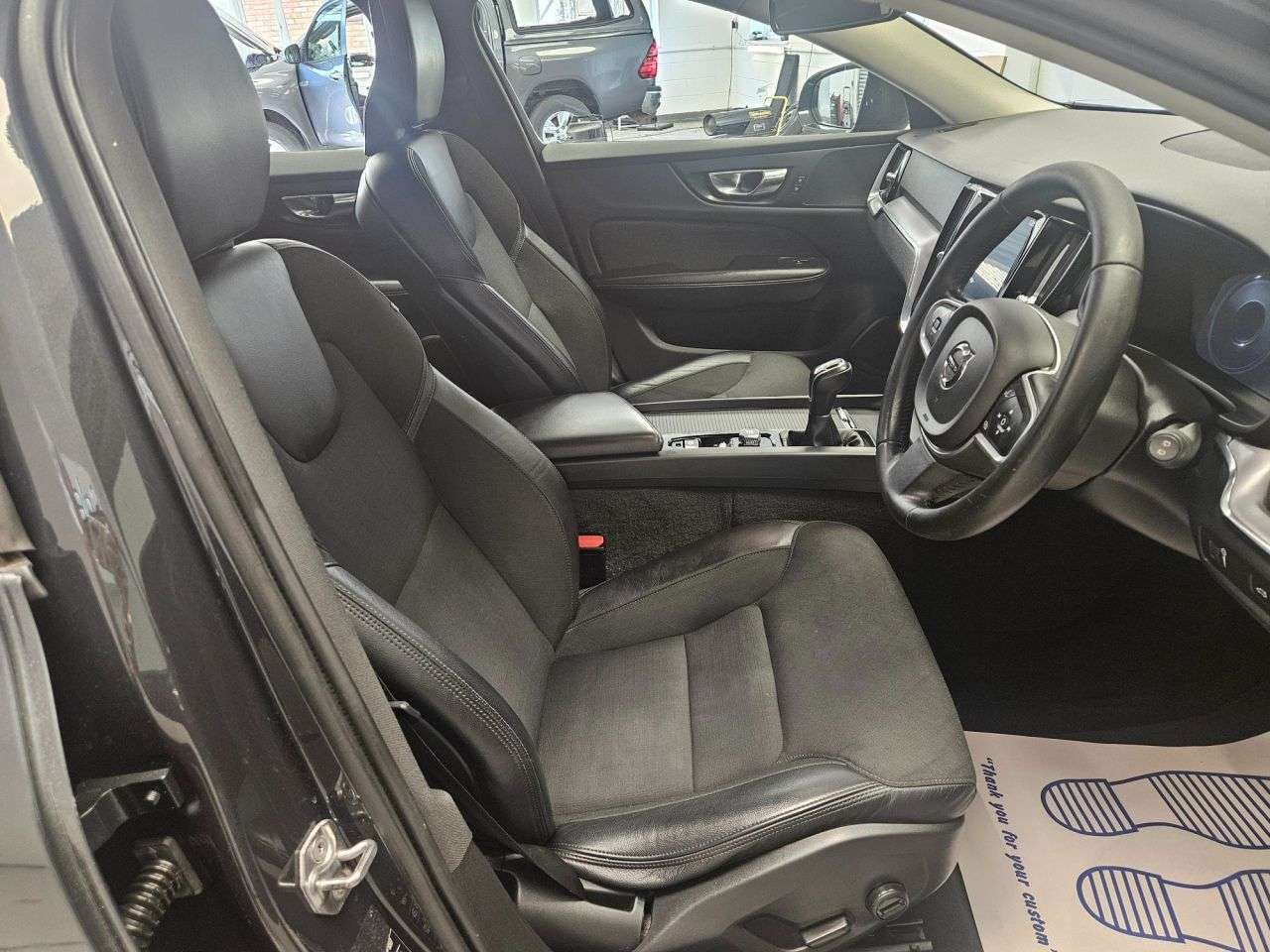 2019 VOLVO V60 2019 VOLVO V60