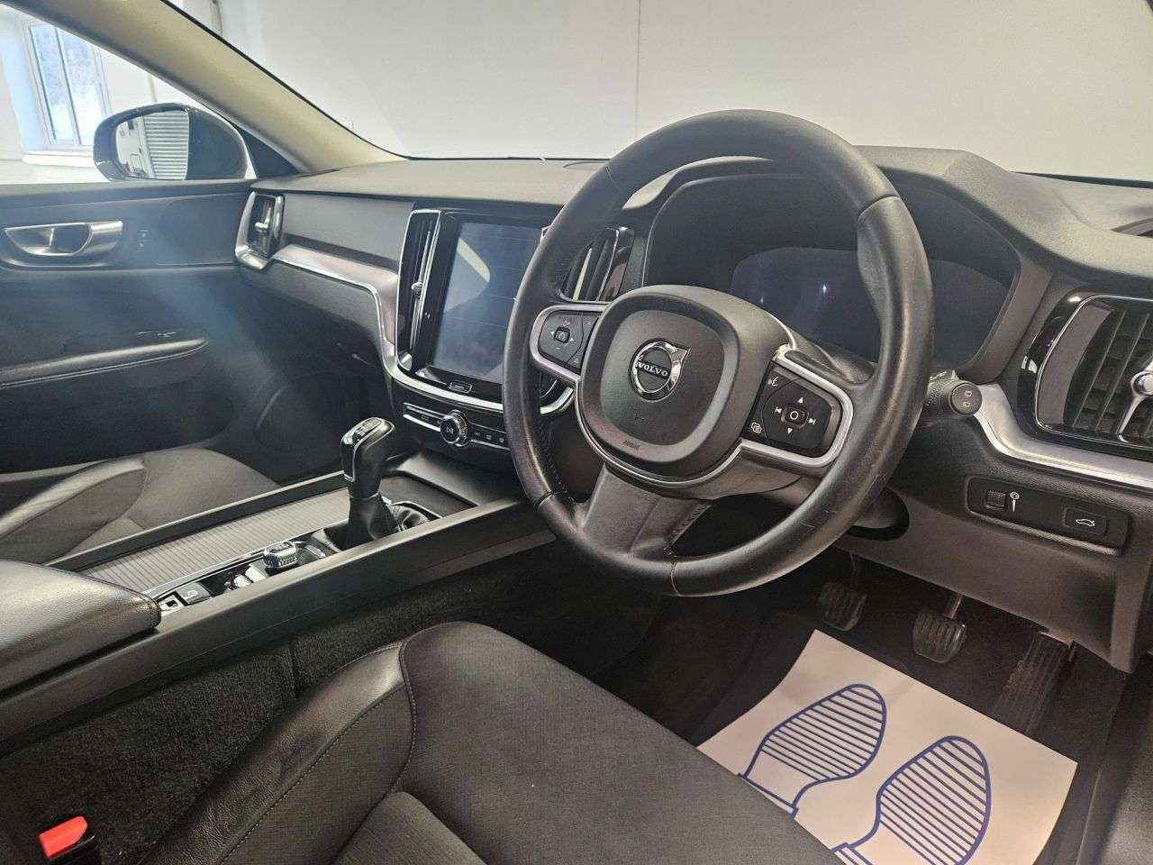 2019 VOLVO V60 2019 VOLVO V60