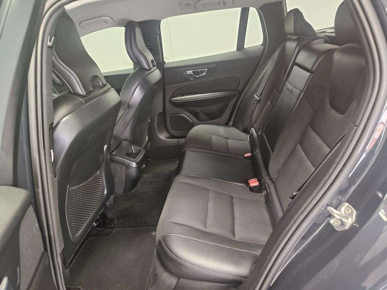 2019 VOLVO V60 2019 VOLVO V60