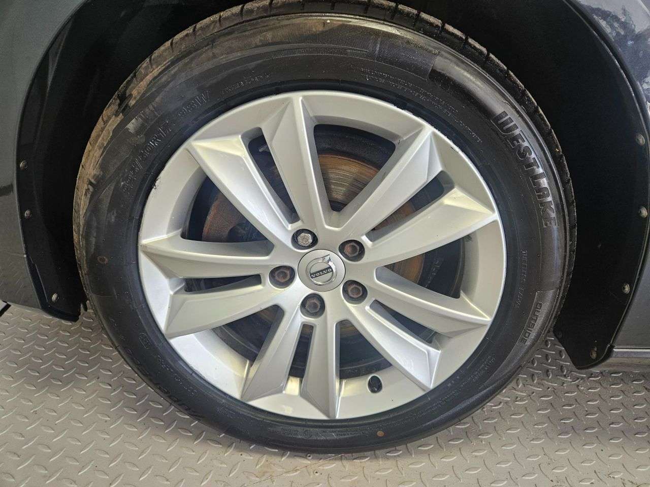 2019 VOLVO V60 2019 VOLVO V60