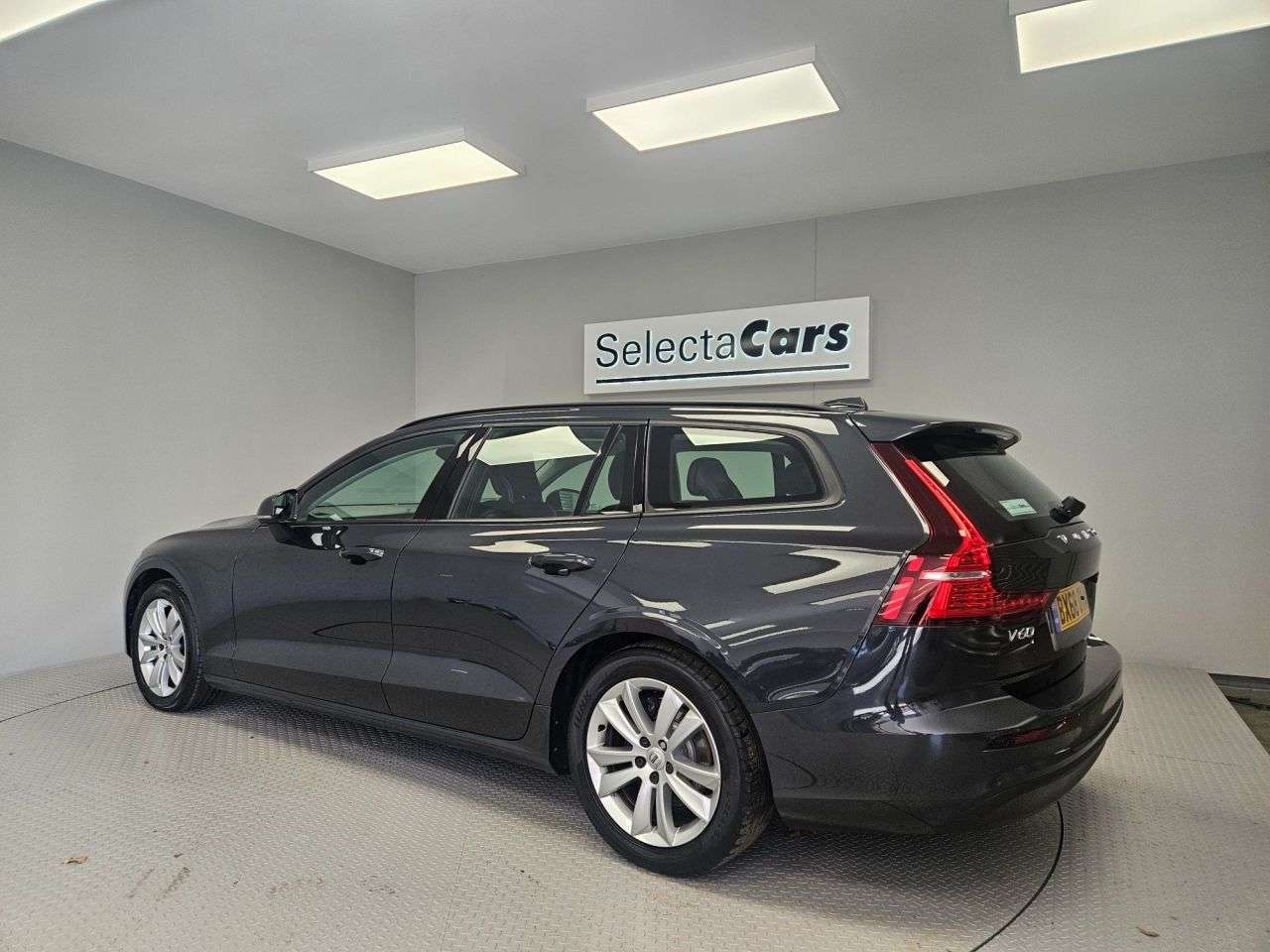 2019 VOLVO V60 2019 VOLVO V60
