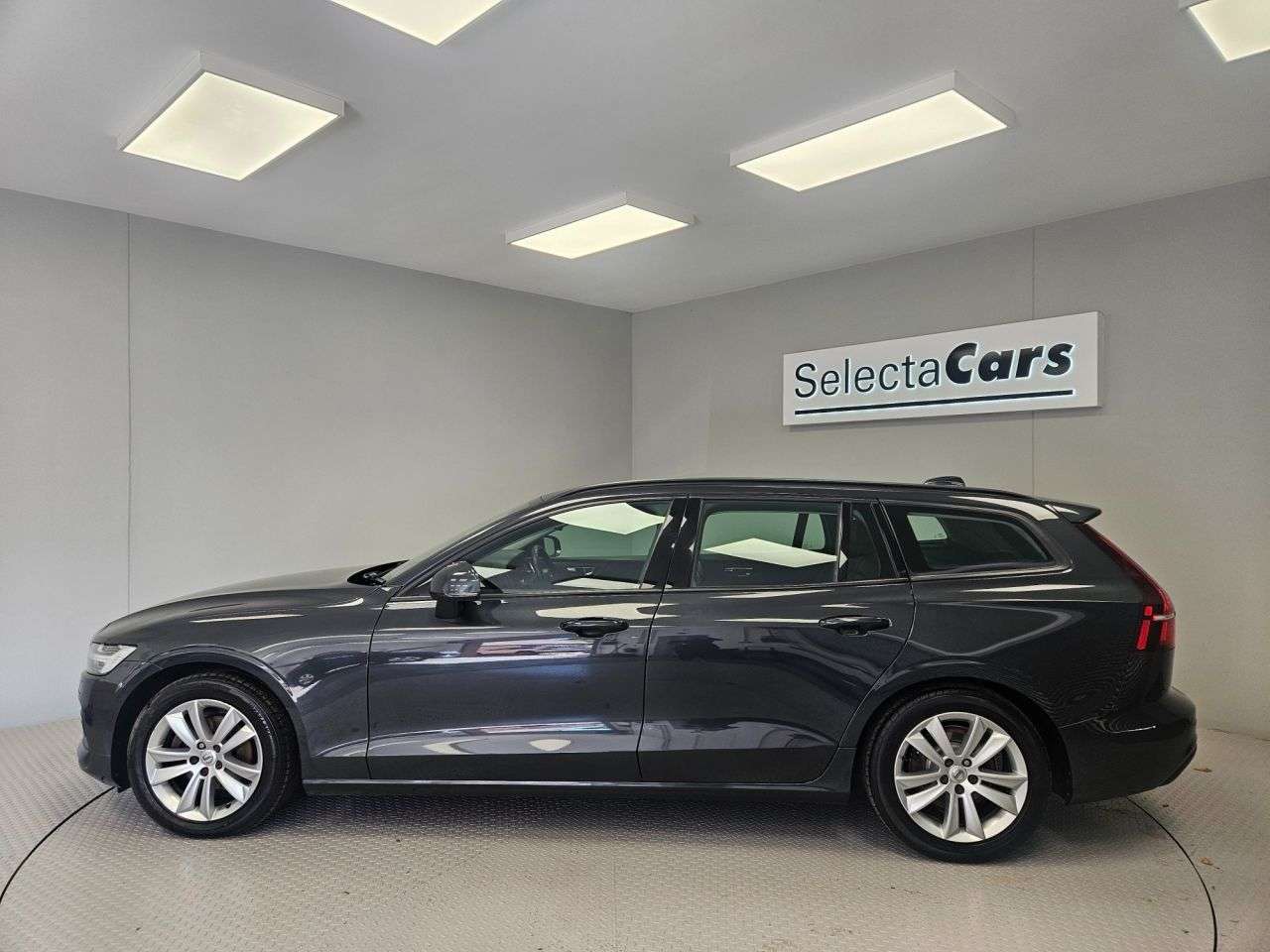 2019 VOLVO V60 2019 VOLVO V60