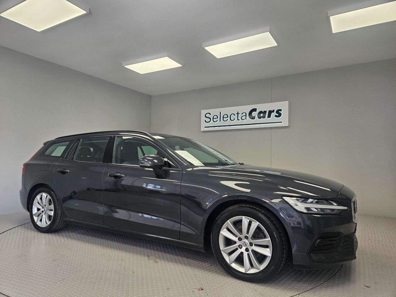 2019 VOLVO V60 2019 VOLVO V60