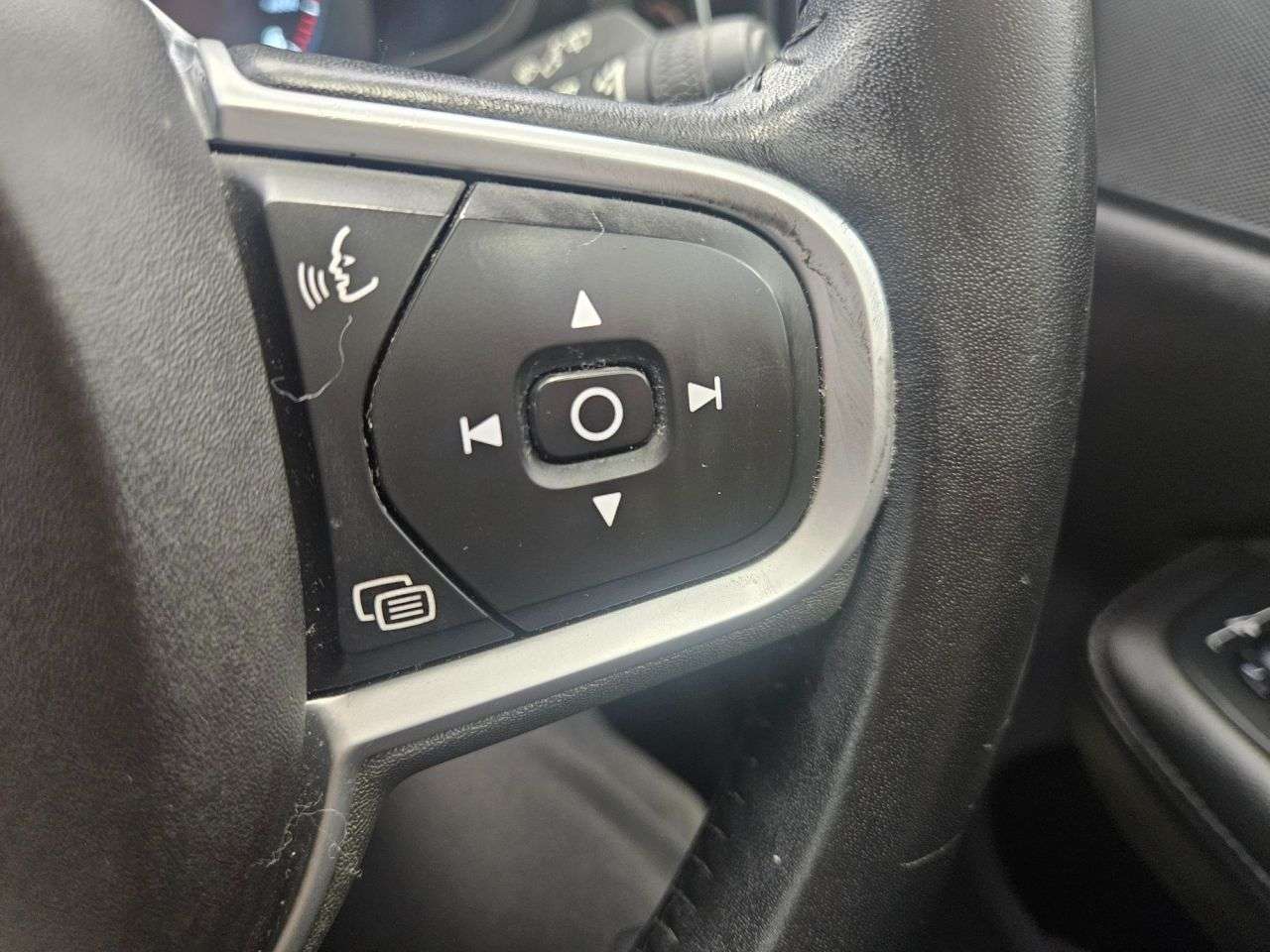 2019 VOLVO V60 2019 VOLVO V60