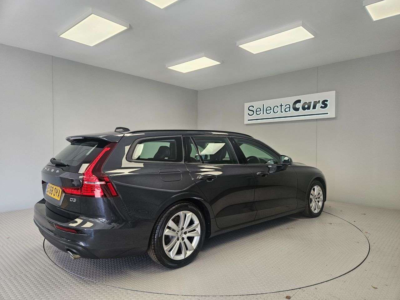 2019 VOLVO V60 2019 VOLVO V60