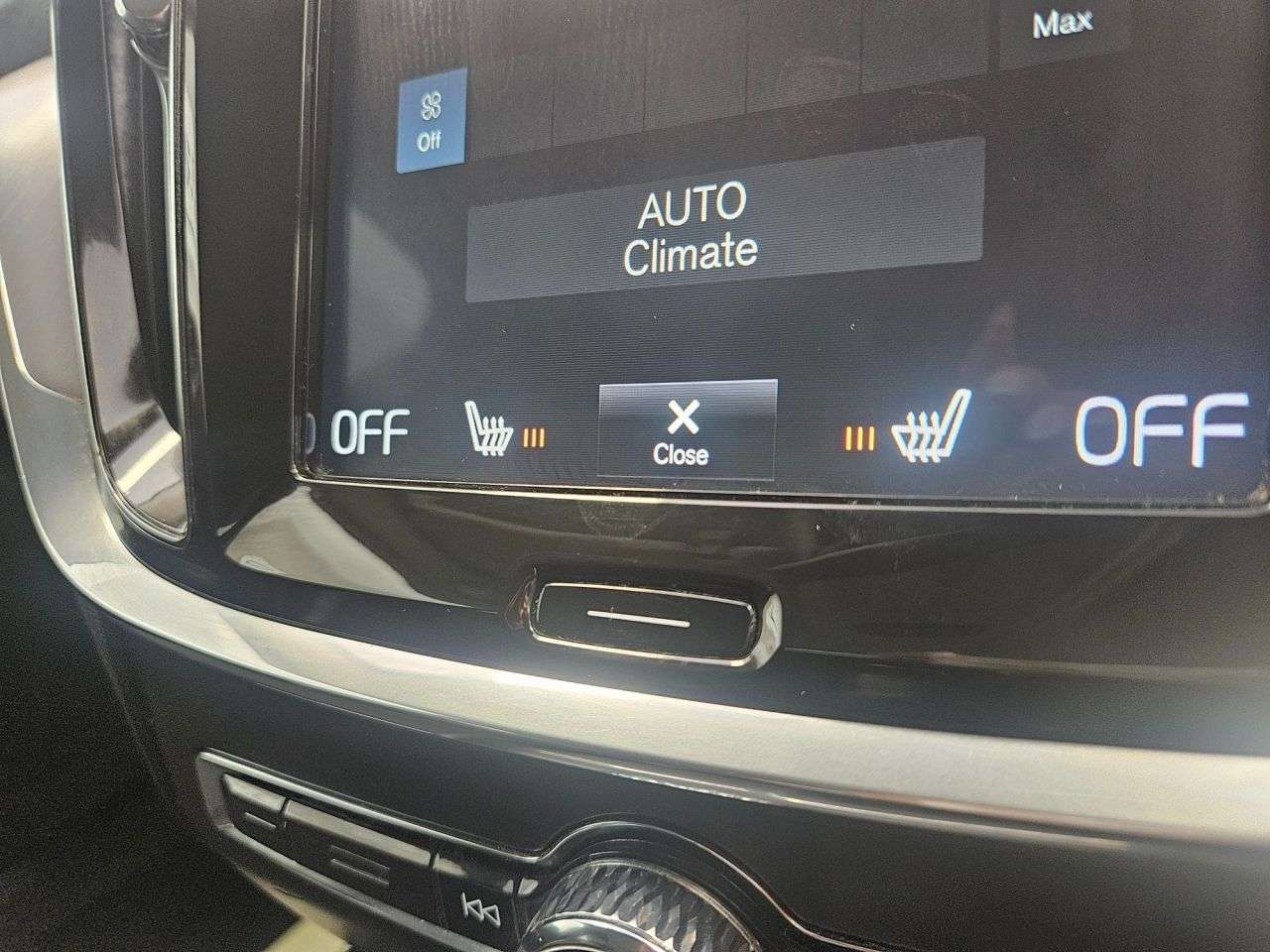 2019 VOLVO V60 2019 VOLVO V60