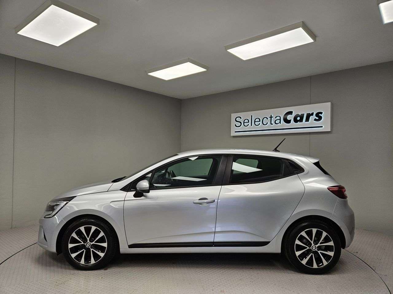 2022 RENAULT CLIO 2022 RENAULT CLIO