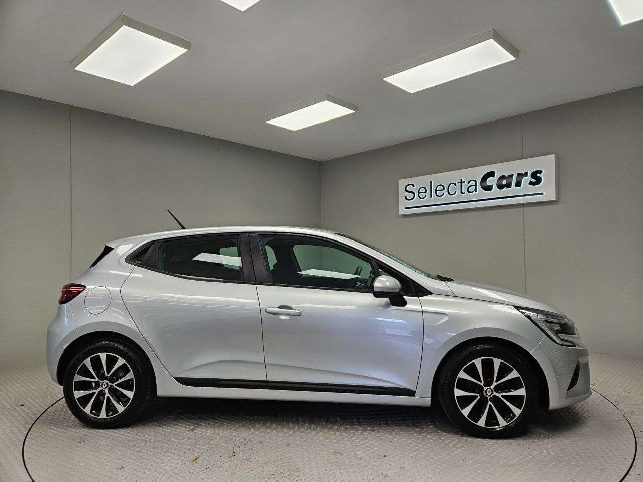 2022 RENAULT CLIO 2022 RENAULT CLIO