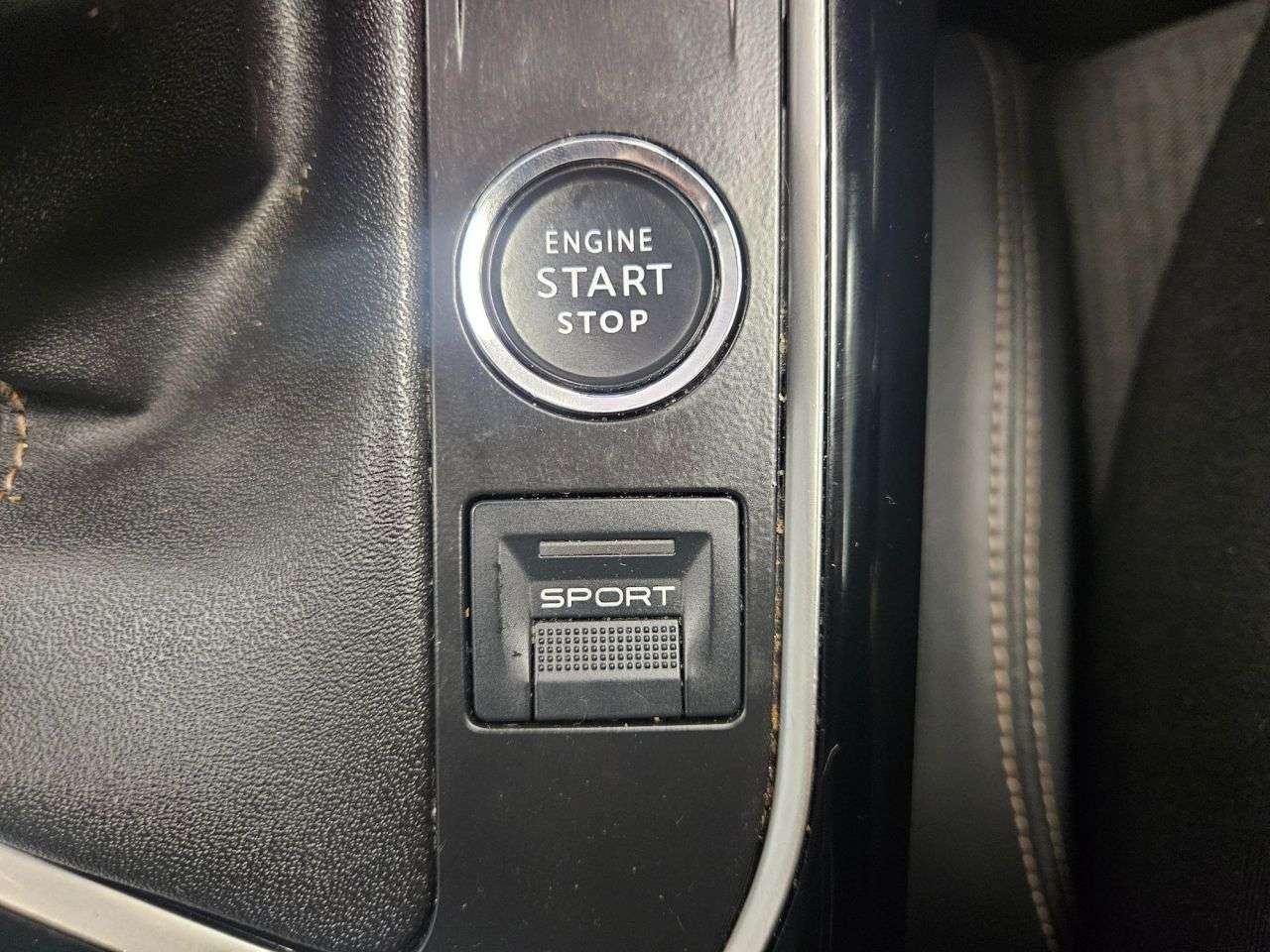 2019 PEUGEOT 3008 2019 PEUGEOT 3008