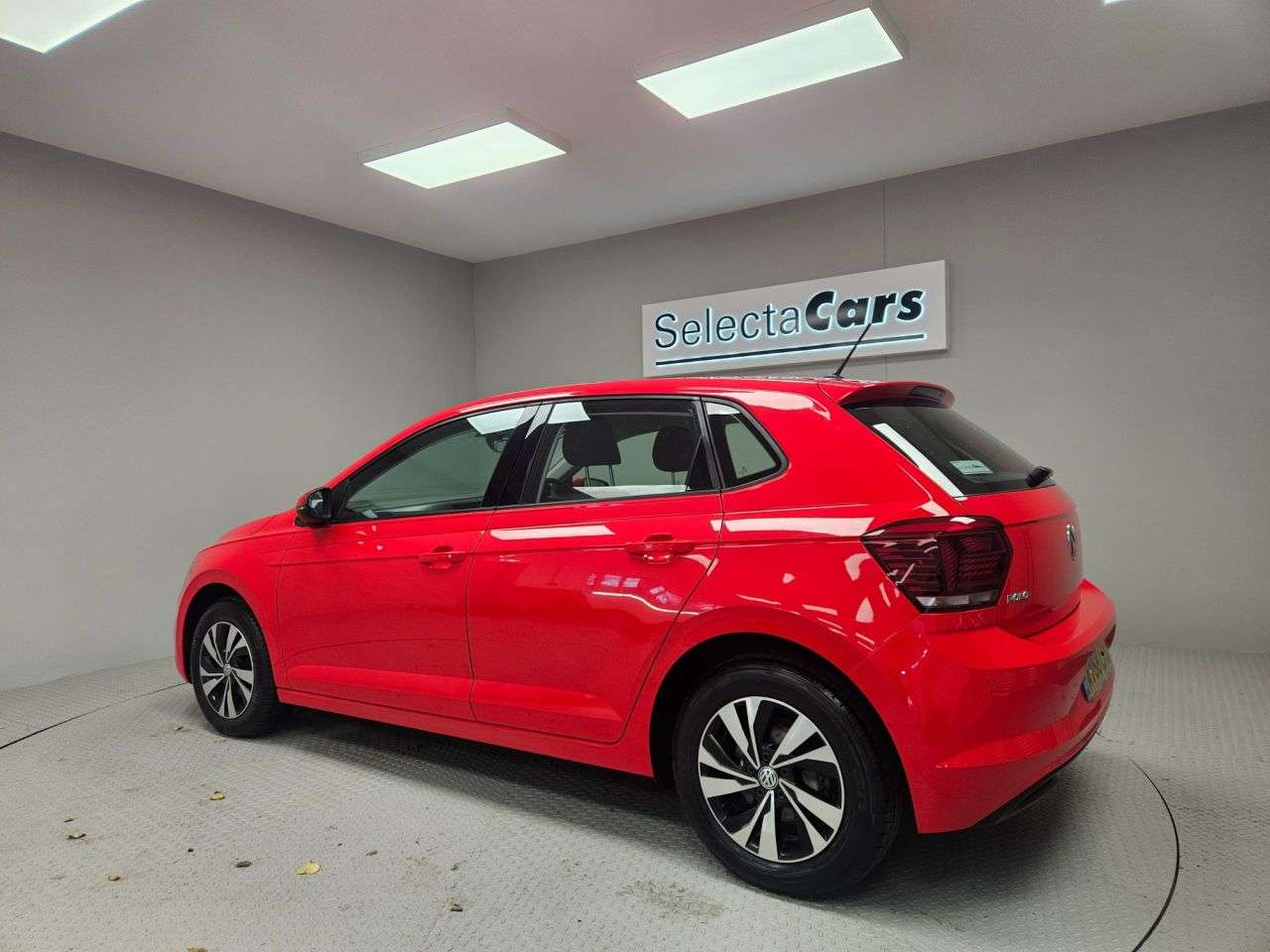 A 2018 VOLKSWAGEN POLO 1.0 TSI SE Hatchback 5dr Petrol Manual Euro 6 (s/s) (95 ps) A 2018 VOLKSWAGEN POLO 1.0 TSI SE Hatchback 5dr Petrol Manual Euro 6 (s/s) (95 ps)