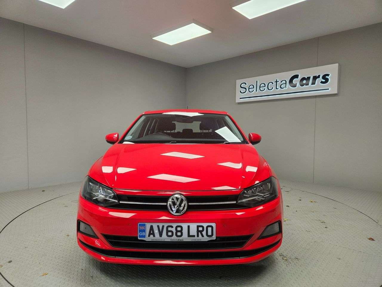 A 2018 VOLKSWAGEN POLO 1.0 TSI SE Hatchback 5dr Petrol Manual Euro 6 (s/s) (95 ps) A 2018 VOLKSWAGEN POLO 1.0 TSI SE Hatchback 5dr Petrol Manual Euro 6 (s/s) (95 ps)