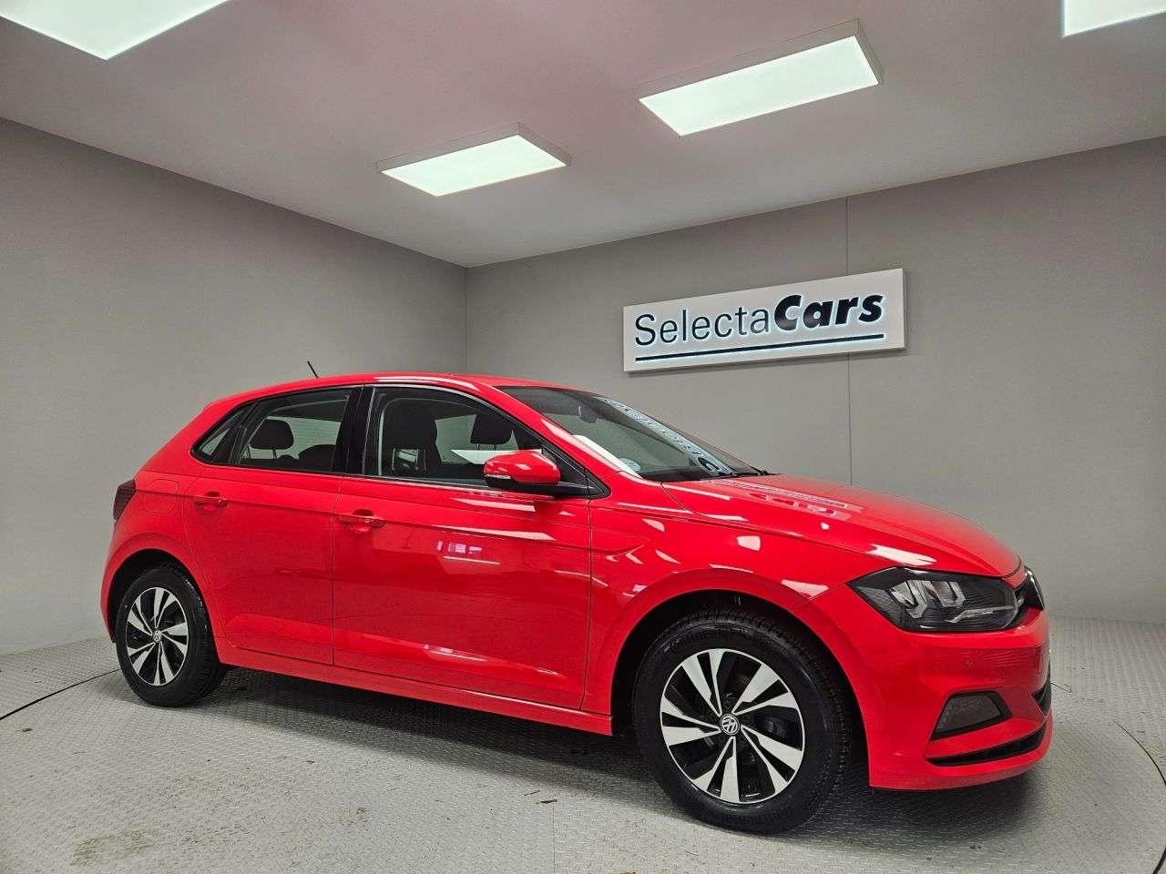 A 2018 VOLKSWAGEN POLO 1.0 TSI SE Hatchback 5dr Petrol Manual Euro 6 (s/s) (95 ps) A 2018 VOLKSWAGEN POLO 1.0 TSI SE Hatchback 5dr Petrol Manual Euro 6 (s/s) (95 ps)