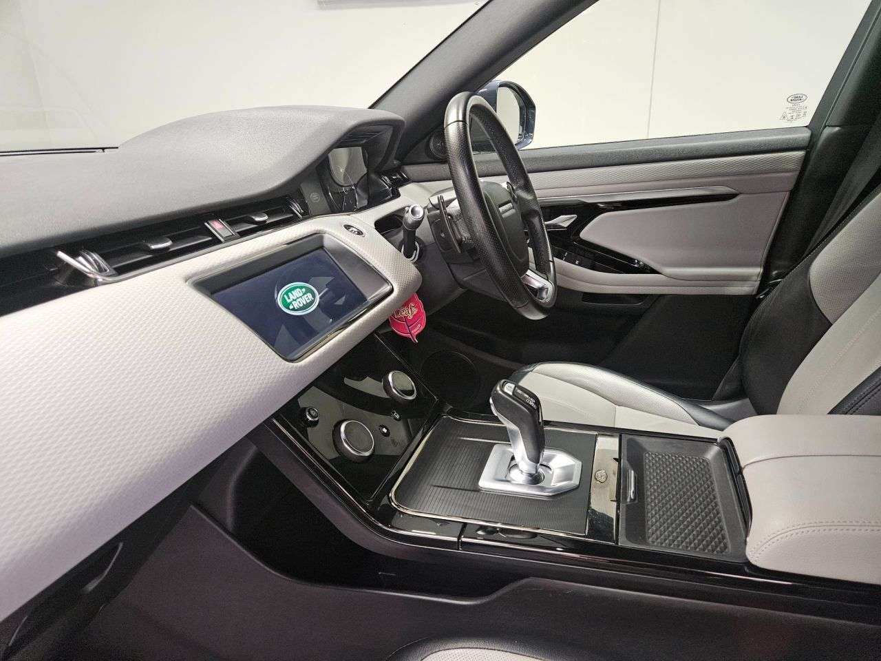 2019 LAND ROVER RANGE ROVER EVOQUE 2019 LAND ROVER RANGE ROVER EVOQUE