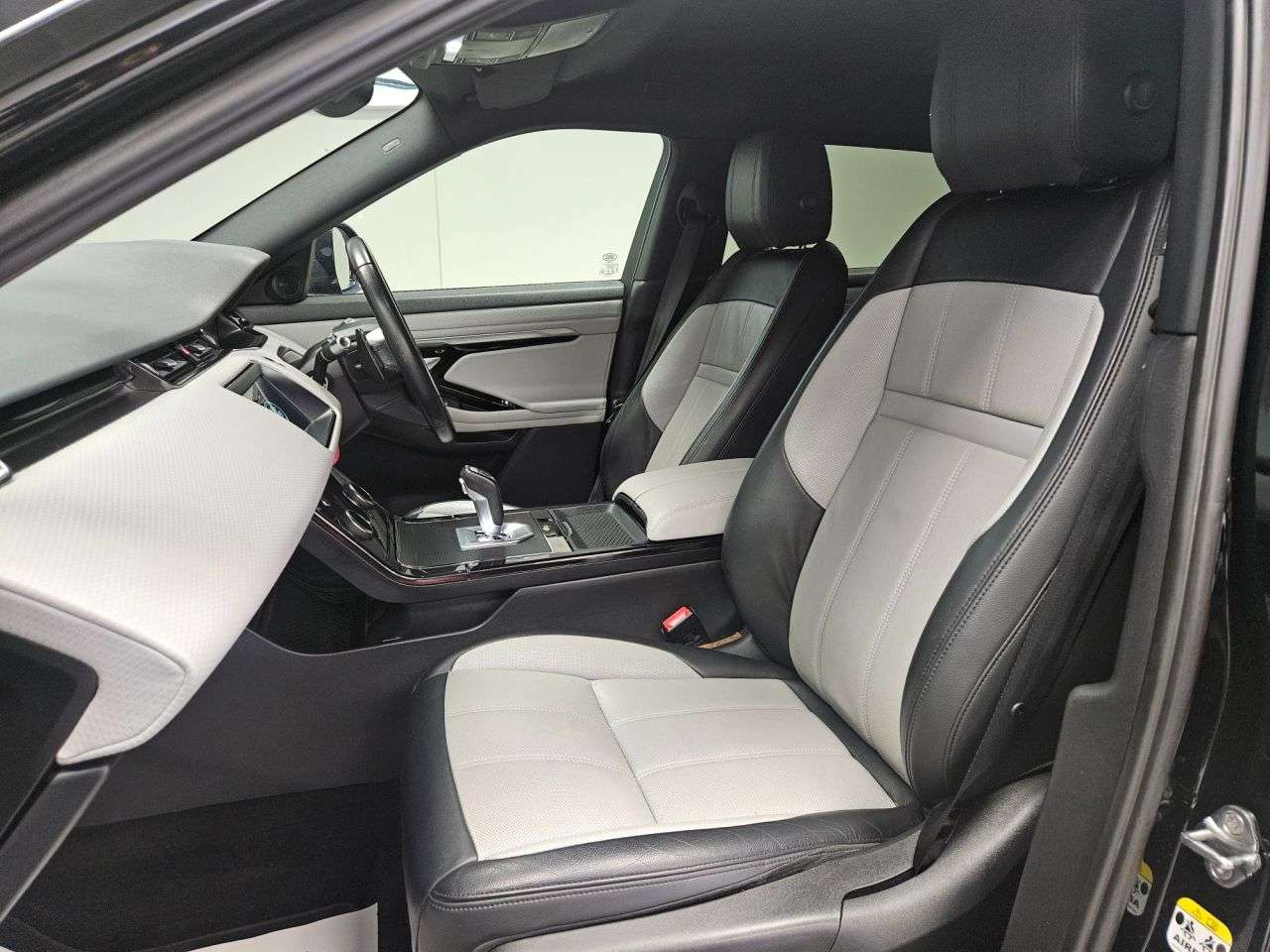 2019 LAND ROVER RANGE ROVER EVOQUE 2019 LAND ROVER RANGE ROVER EVOQUE