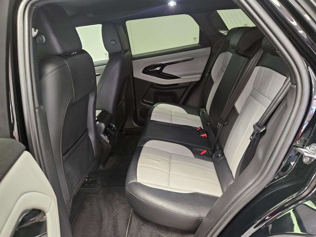 2019 LAND ROVER RANGE ROVER EVOQUE 2019 LAND ROVER RANGE ROVER EVOQUE