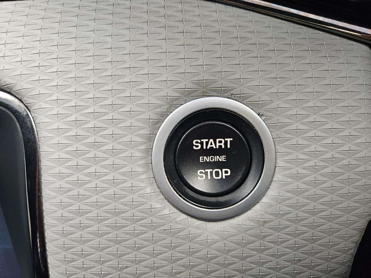 2019 LAND ROVER RANGE ROVER EVOQUE 2019 LAND ROVER RANGE ROVER EVOQUE