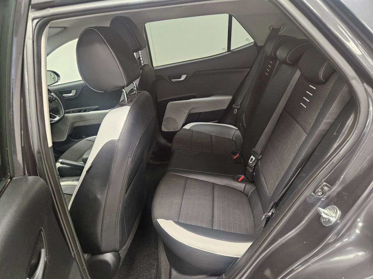 2018 KIA STONIC 2018 KIA STONIC