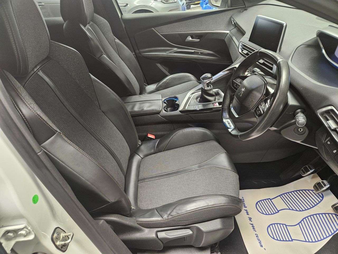 2017 PEUGEOT 3008 2017 PEUGEOT 3008