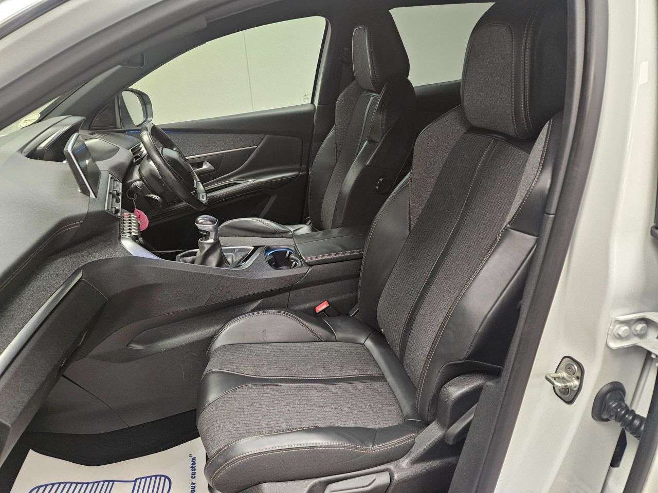 2017 PEUGEOT 3008 2017 PEUGEOT 3008