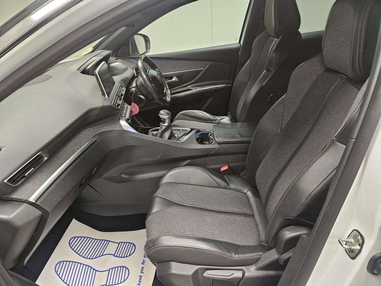 2017 PEUGEOT 3008 2017 PEUGEOT 3008