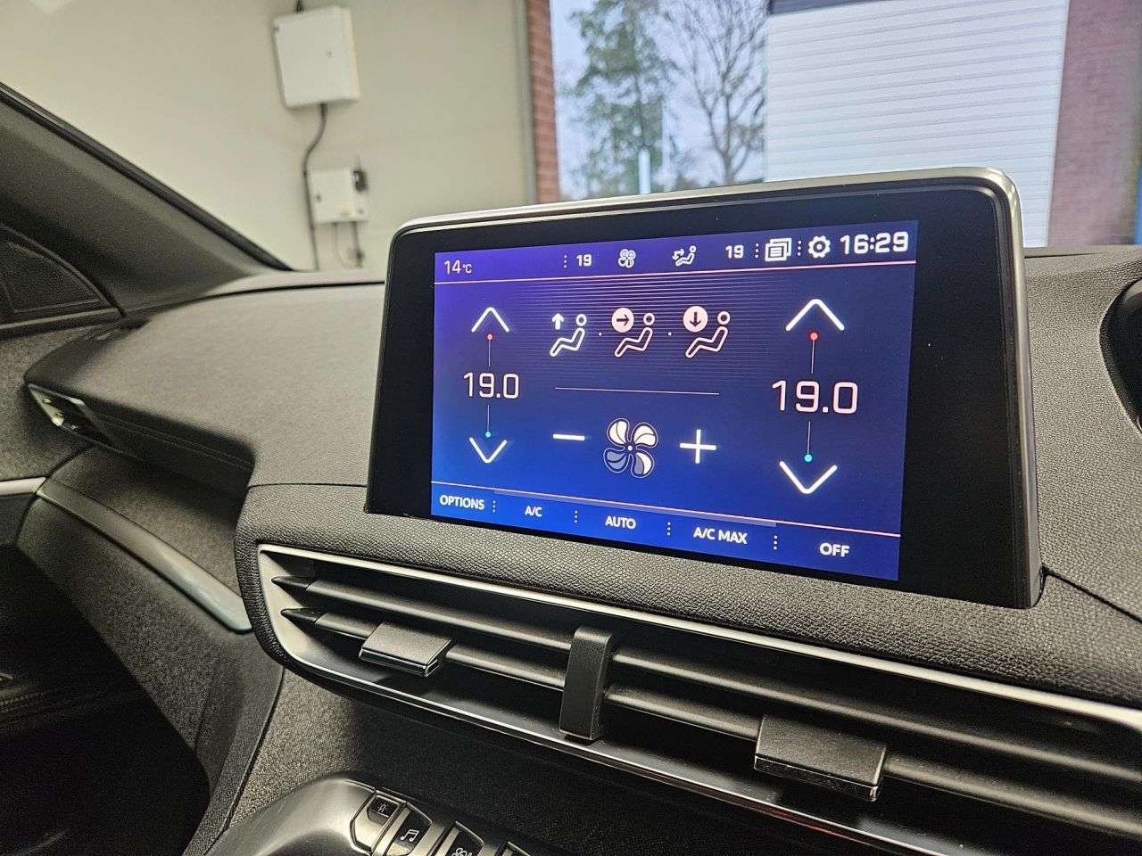 2017 PEUGEOT 3008 2017 PEUGEOT 3008