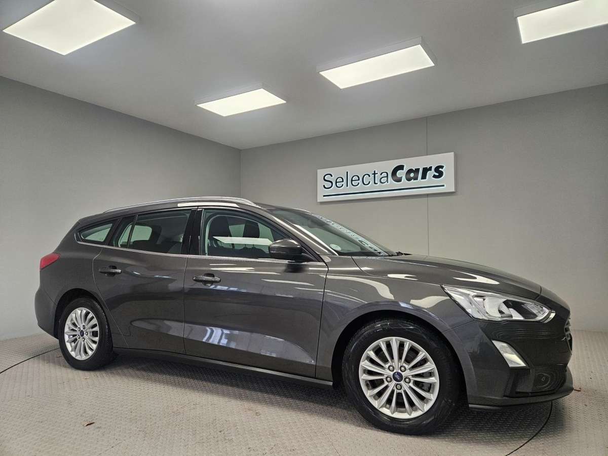 Check out this Ford Focus 2019 Petrol Manual