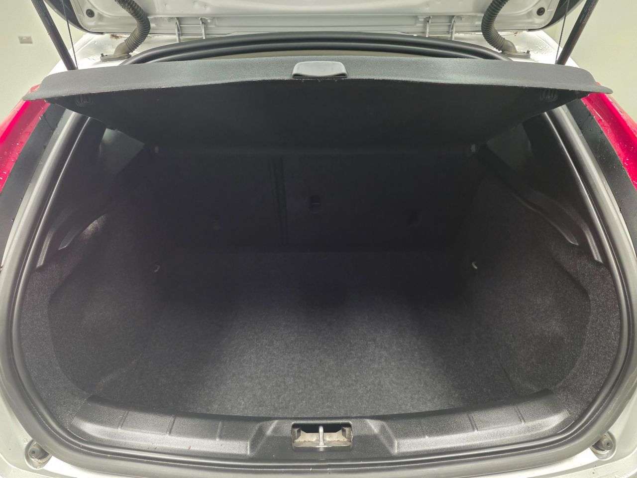 2018 VOLVO V40 2018 VOLVO V40